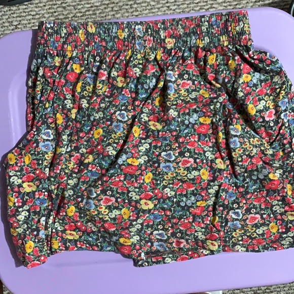 Floral skirt - Picture 1 of 3